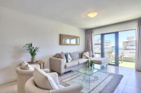 Stylish sea-facing apartment with underground parking